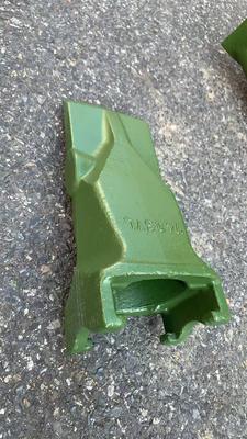 V43 Zware emmertanden, compatibel met CAT E330/E336, Hitachi ZX350 graafmachines, Slijtvast scheptanden van gelegeerd staalV43RC、V43SYL、V43PN、V43SDX、V43ARH