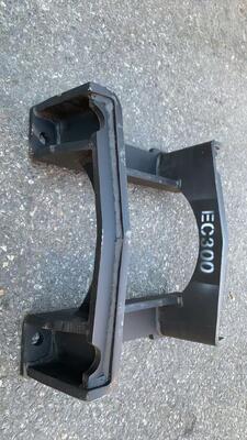 Volvo EC300 Excavator Chain Guard - Original-like Quality + Factory Direct Price, Wear-Resistant Manganese Steel, Anti-Dechain, A Cost-Effective Choice