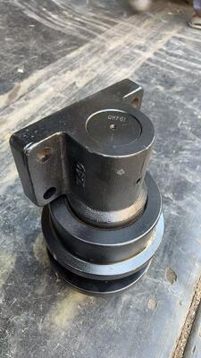 Geschikt voor Hitachi ZAX450 graafmachine spoor drager wielen, originele fabriek stijl spoor steun rollen, onderstel onderdelen, en dragende wielen.met mini