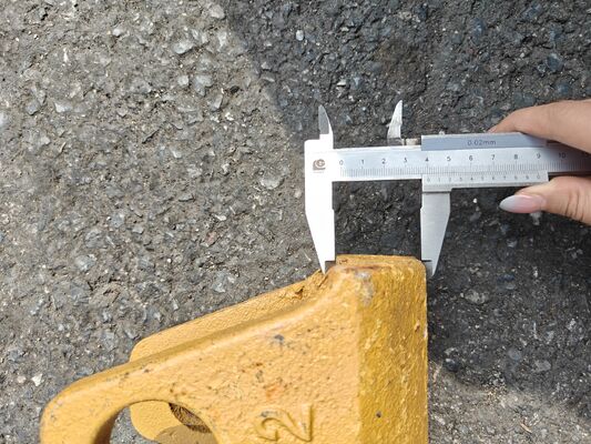 Universal tooth guards and bucket edge protectors for all excavator models,available in 4.0, 5.0, 6.0 specifications. Wear-resistant bucket edge protection blocks directly supplied by the manufacturer