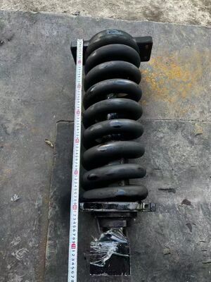 Track Adjuster Cylinder Assembly met terugspoelveer voor CAT E320D/GC graafmachine, hoogsterk gesmeed legeringsstaal, warmtebehandeld, lekbestendig